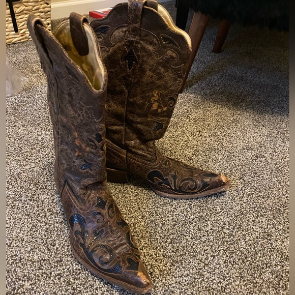 Cowboy boots 👢 🤠 - Picture 2 of 7